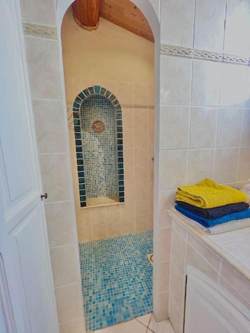 Appartement Proche Aeroport Marseille Marignane - Studio Confortable - Logement Ideal - Hebergement Tout Equipe Rognac Exterior foto